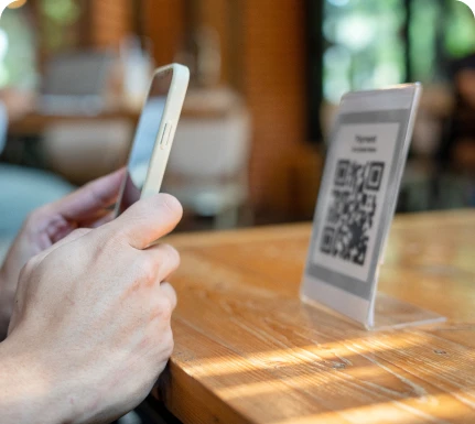 На QR-табличке